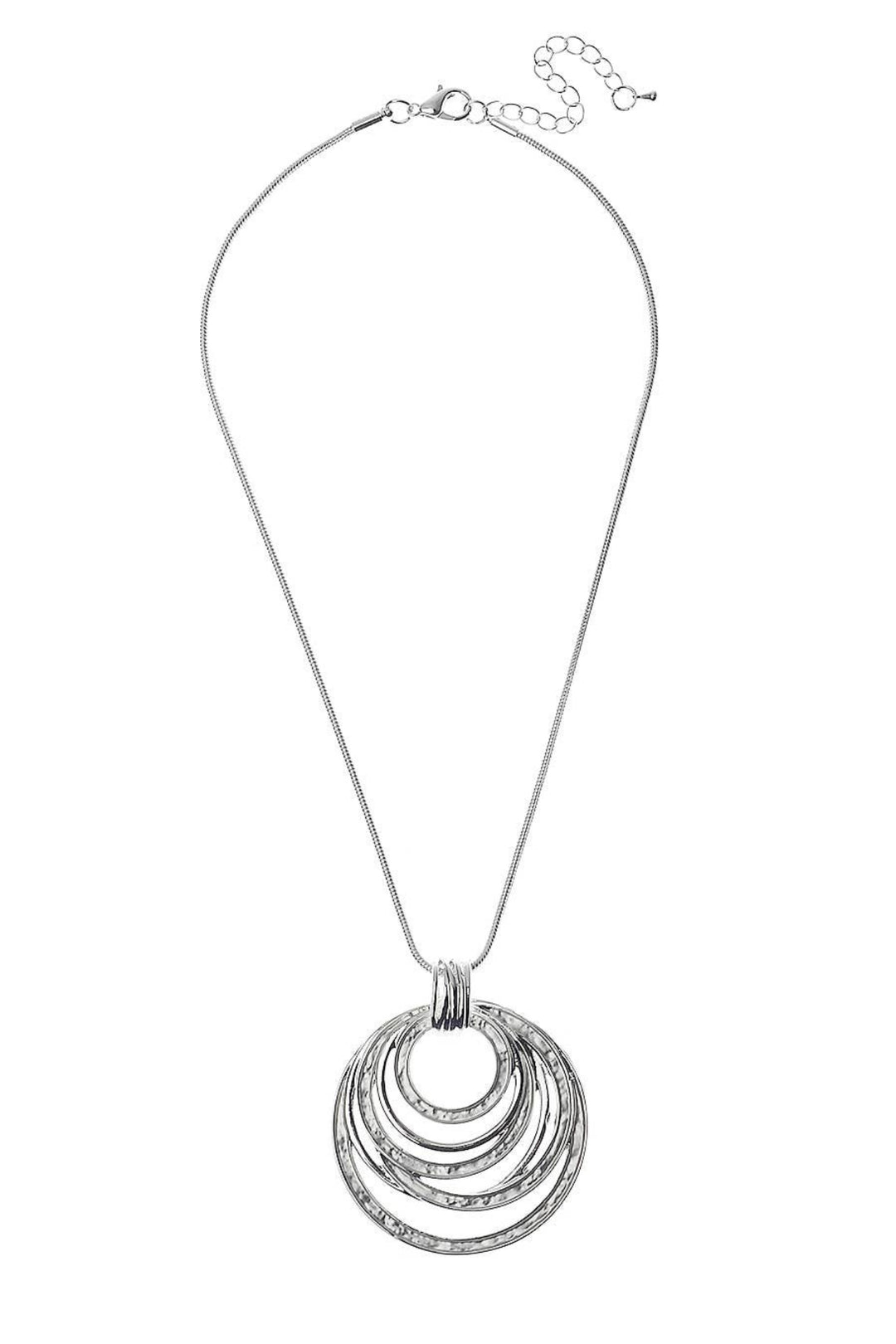 Hammered Silver Circle Pendant Necklace