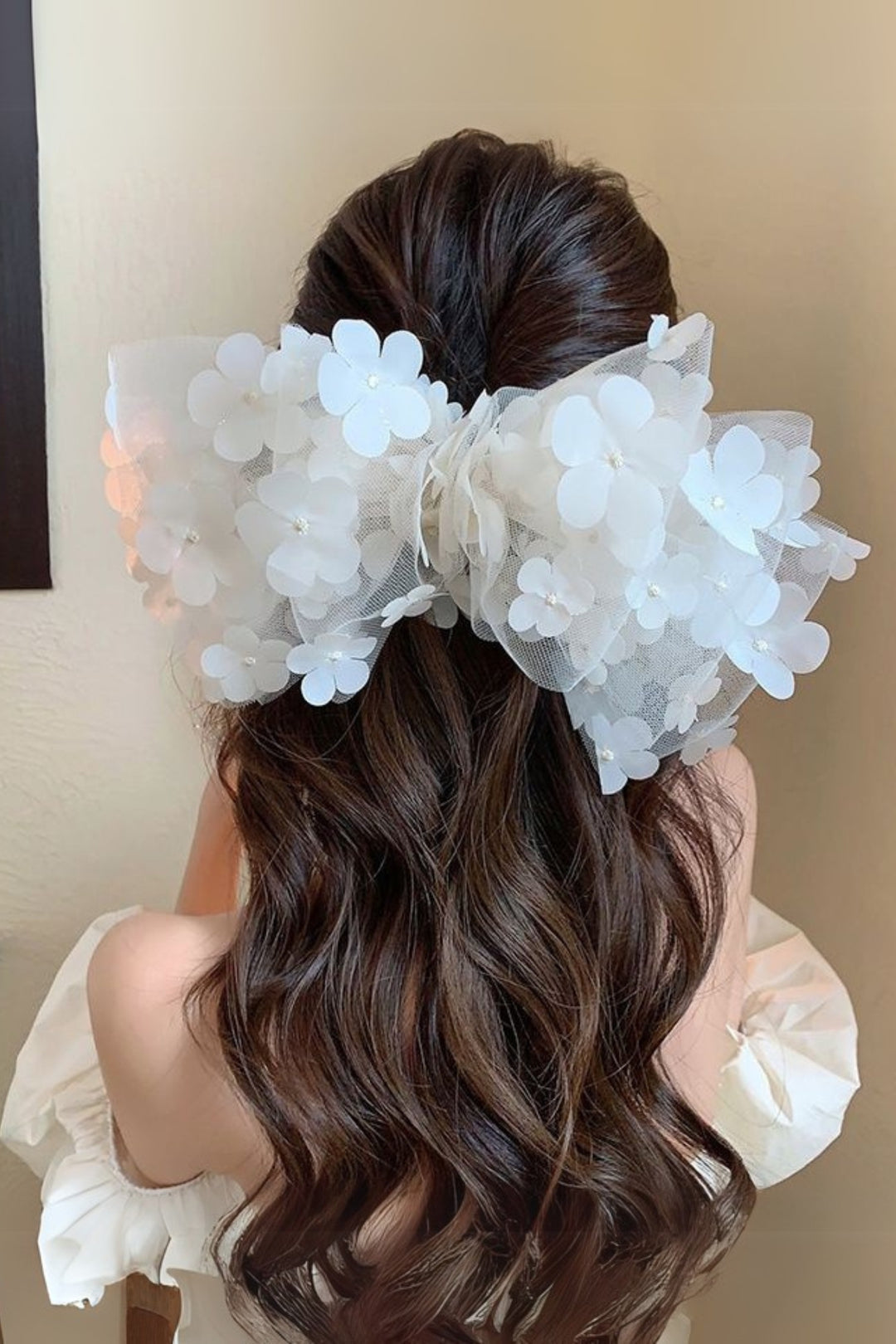 White Floral Hair Clip Fascinator