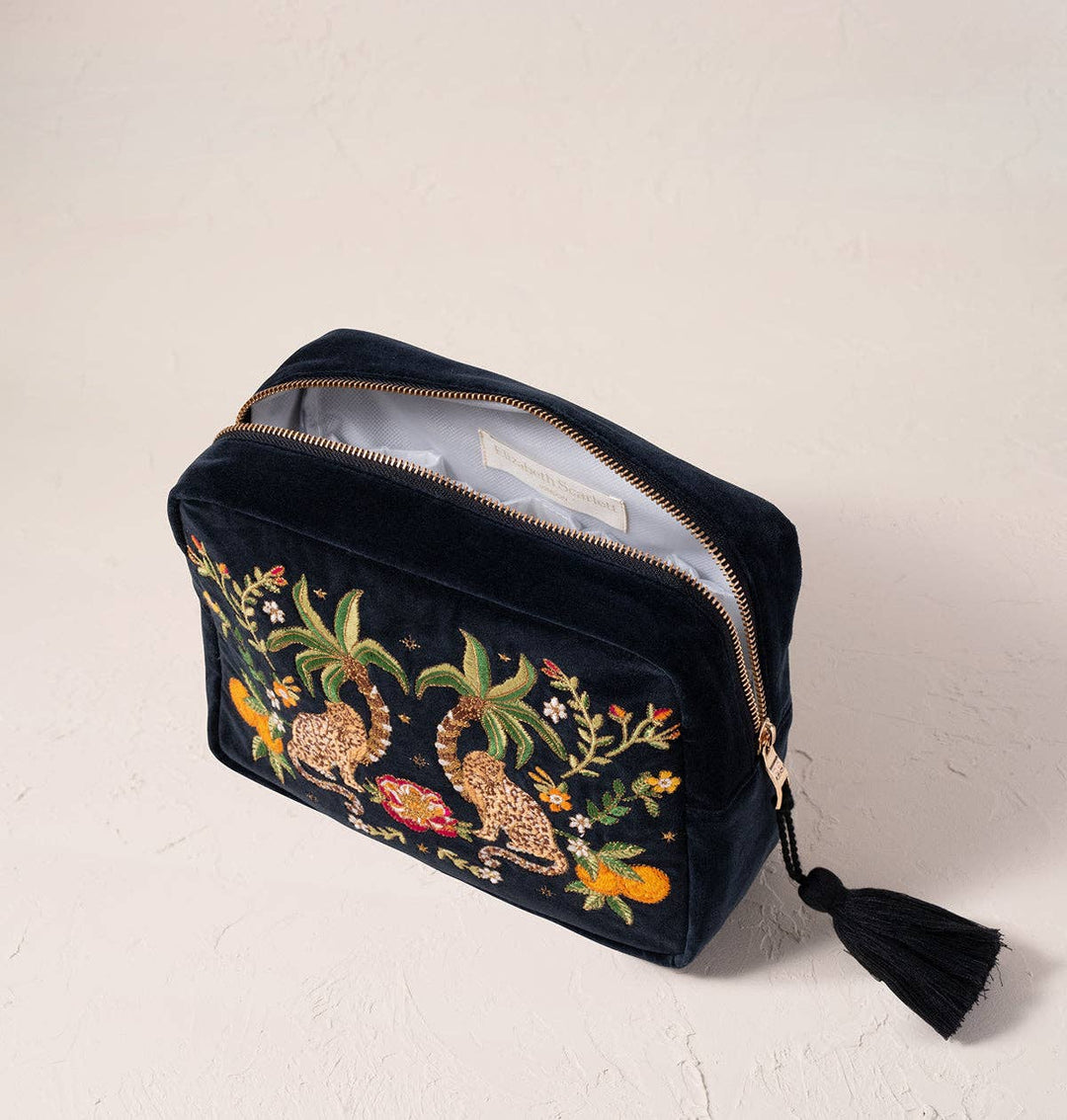 Jungle Paradise Jaguar Charcoal Wash Bag Charcoal / Velvet
