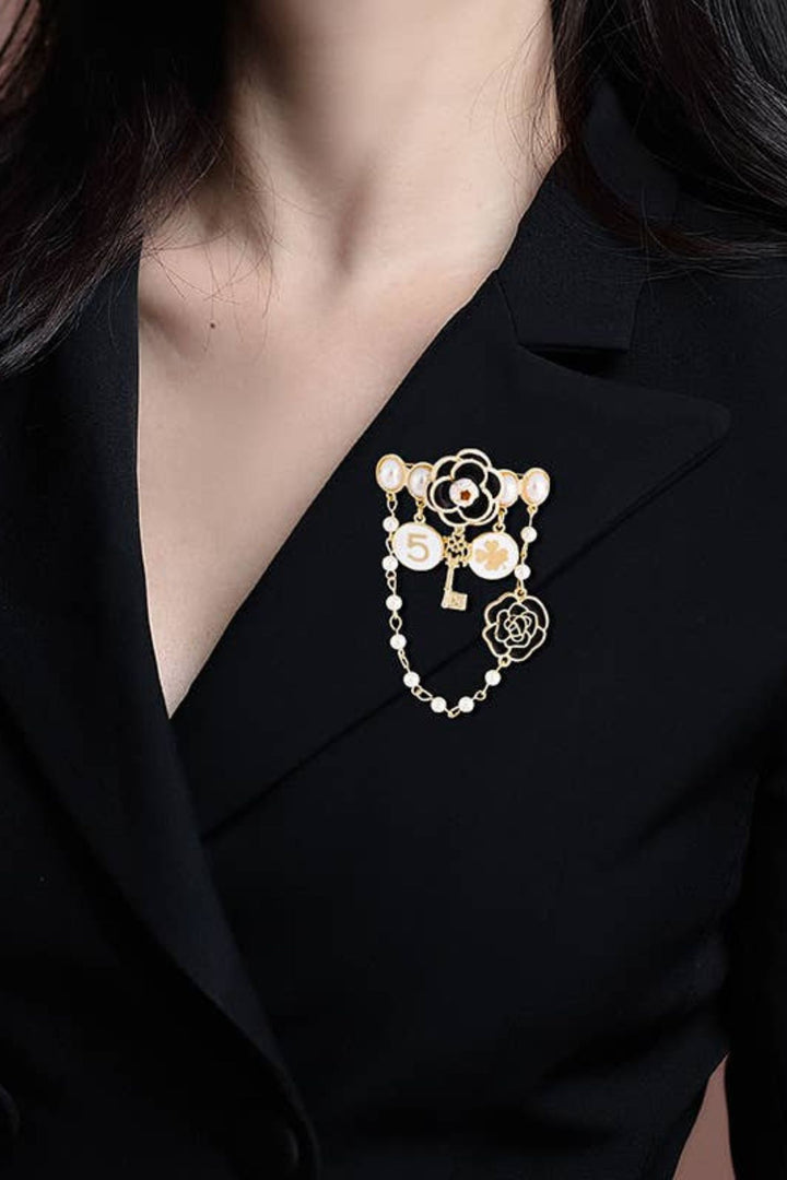 Camellia Brooch No5 Chain & Charms Black