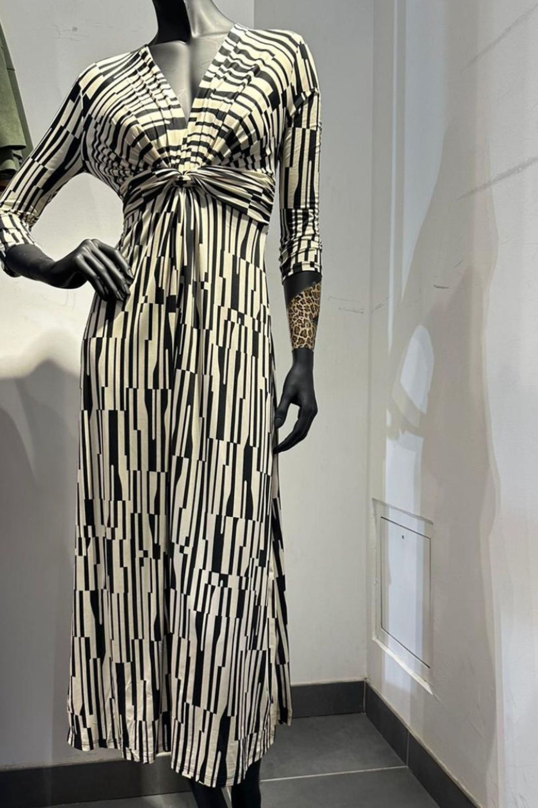 Beige & Black Print Stretch V-Neck Maxi Dress