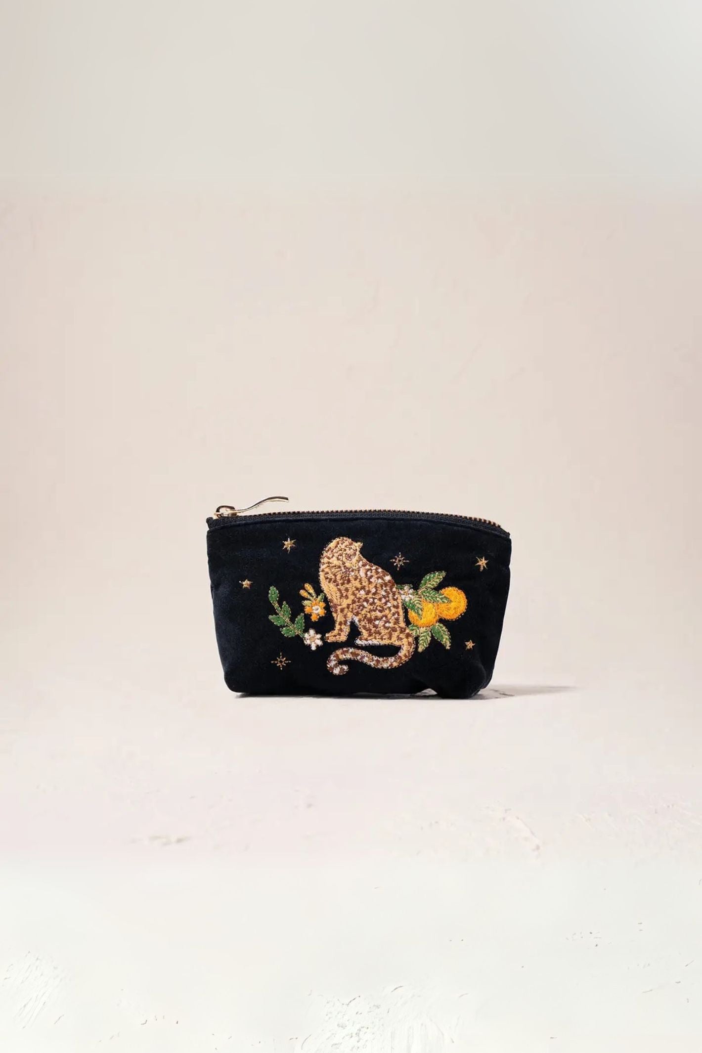 【Elizabeth Scarlett】新作☆Grapevine Coin Purse Wild Zebra Palm Coin Purse – Elizabeth Scarlett