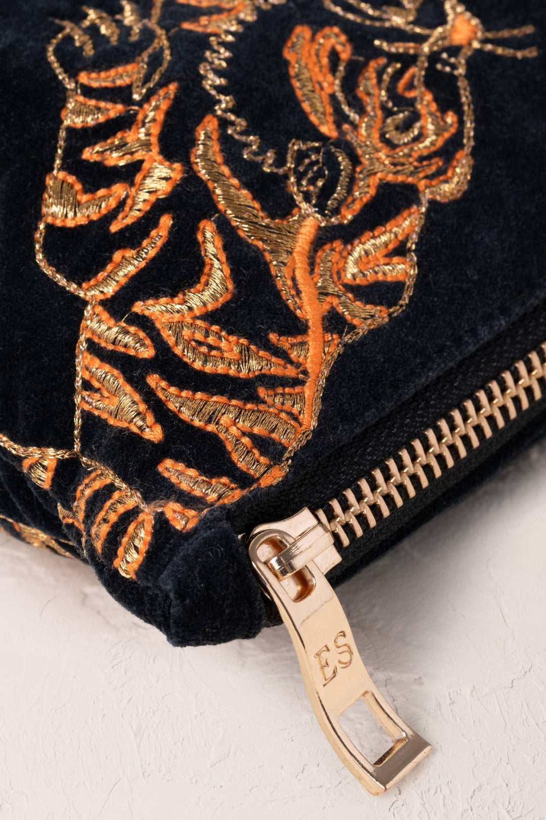 Elizabeth Scarlett Charcoal Wild Tiger Everyday Pouch