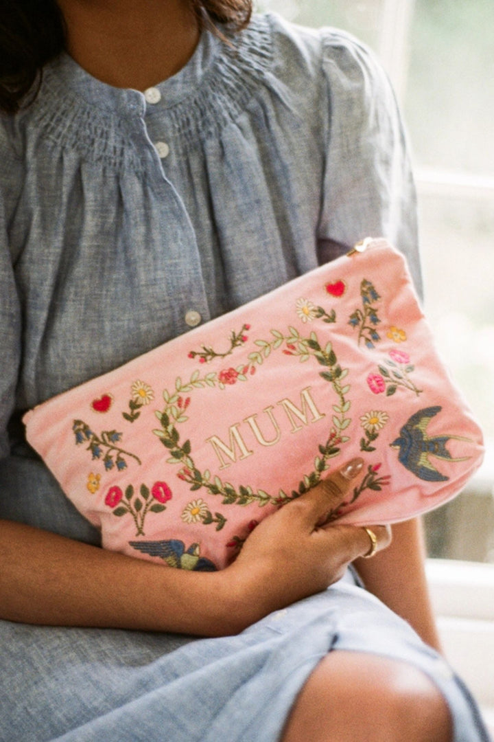 Elizabeth Scarlett Earth Goddess Mum Everyday Pouch