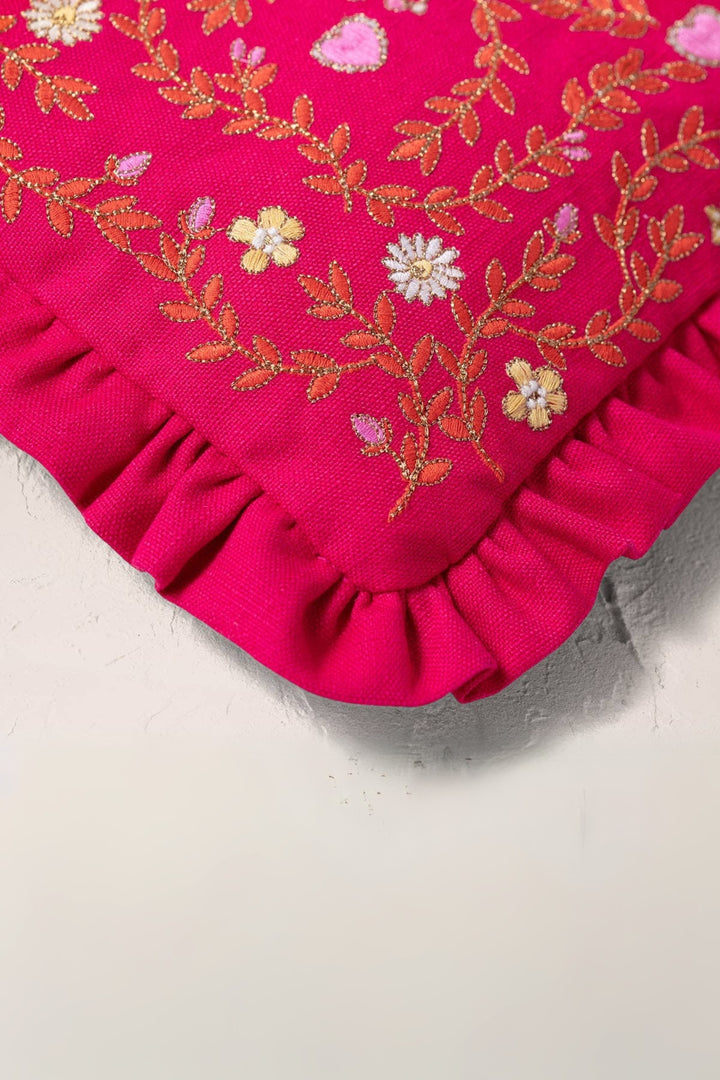 Elizabeth Scarlett Pink Mediterranean Garden Frill Everyday Pouch