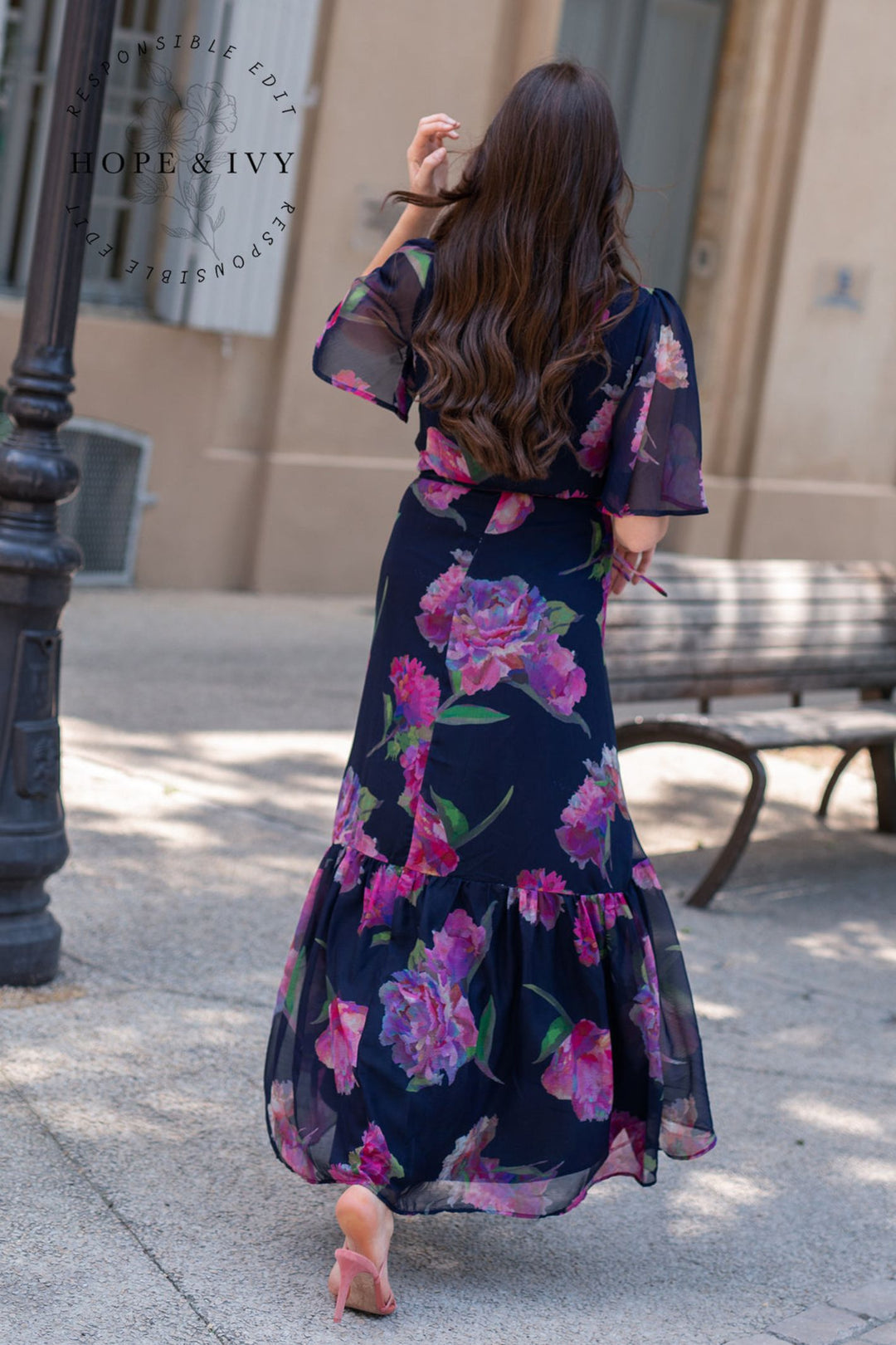 Hope & Ivy The Ashia Navy Floral Print Maxi Wrap Dress