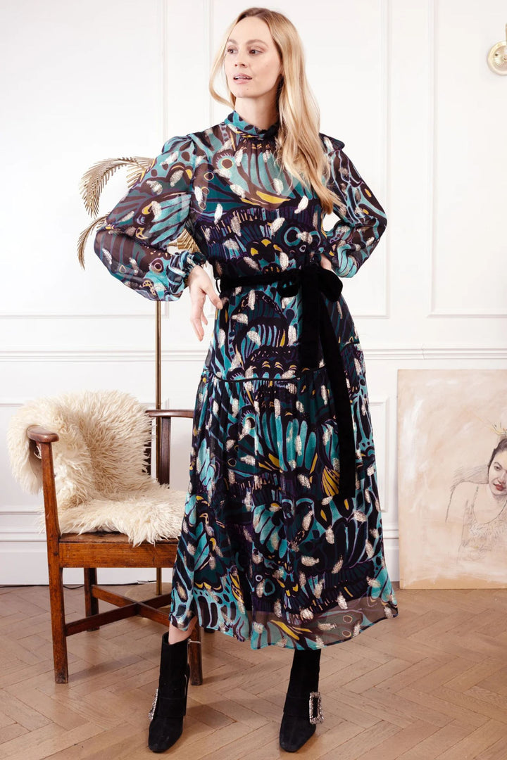 Hope & Ivy The Edith Peacock Print Maxi Dress