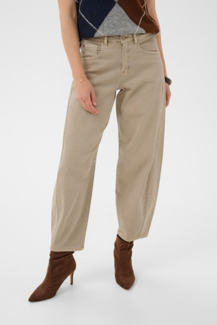 Cream Clothing CRDjuli Cobblestone Wash Beige Relaxed Fit Barrel Jeans 10615293 1000029