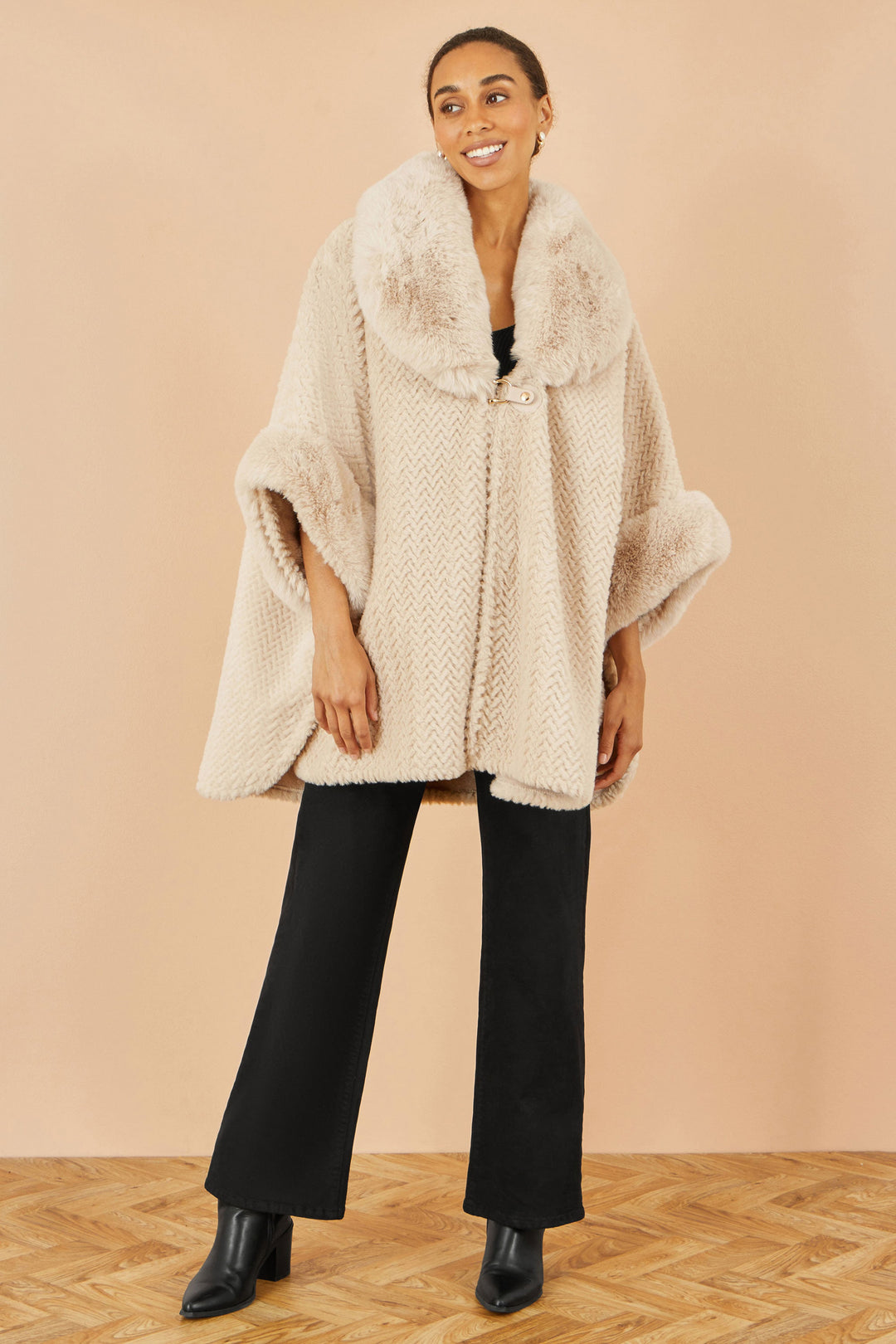 Yumi Beige Textured Fur Lined Cape