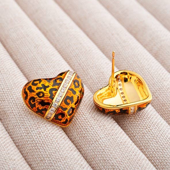 Retro Leopard Heart Earrings in Gold