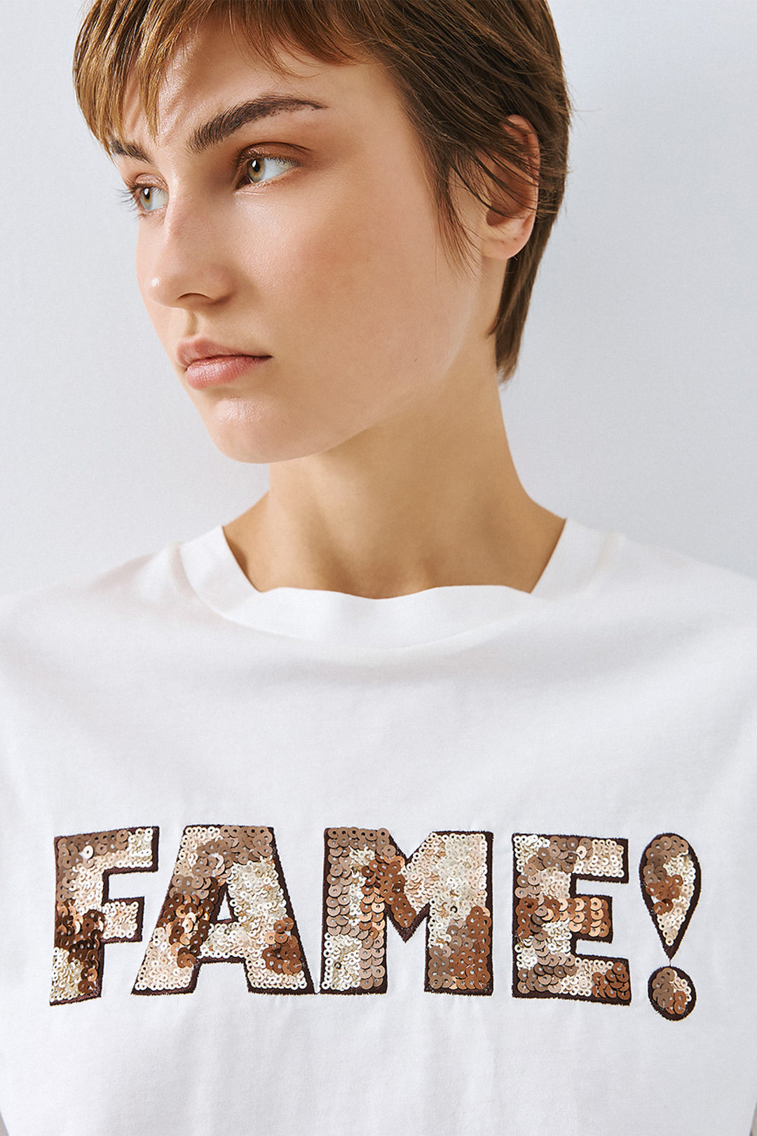 Access 63-2140-110 White Brown Sequin Fame Motif T-Shirt