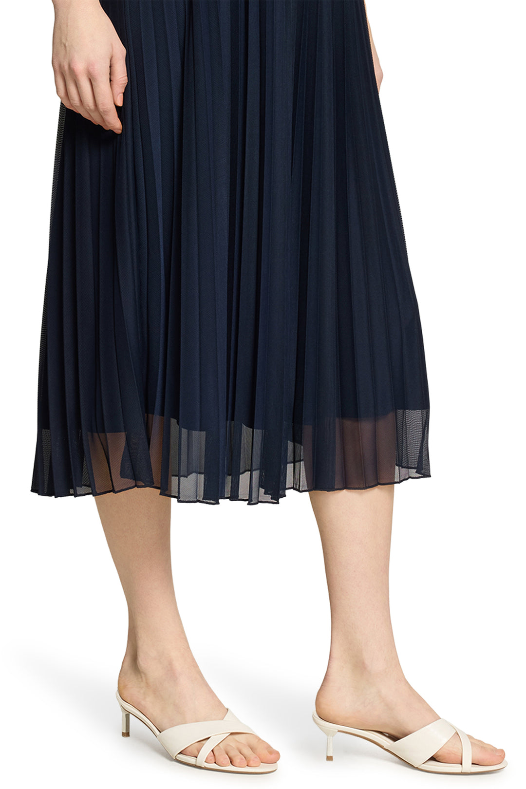 Betty Barclay 9482 1998 Dark Sky Navy Mesh Pleated Midi Skirt