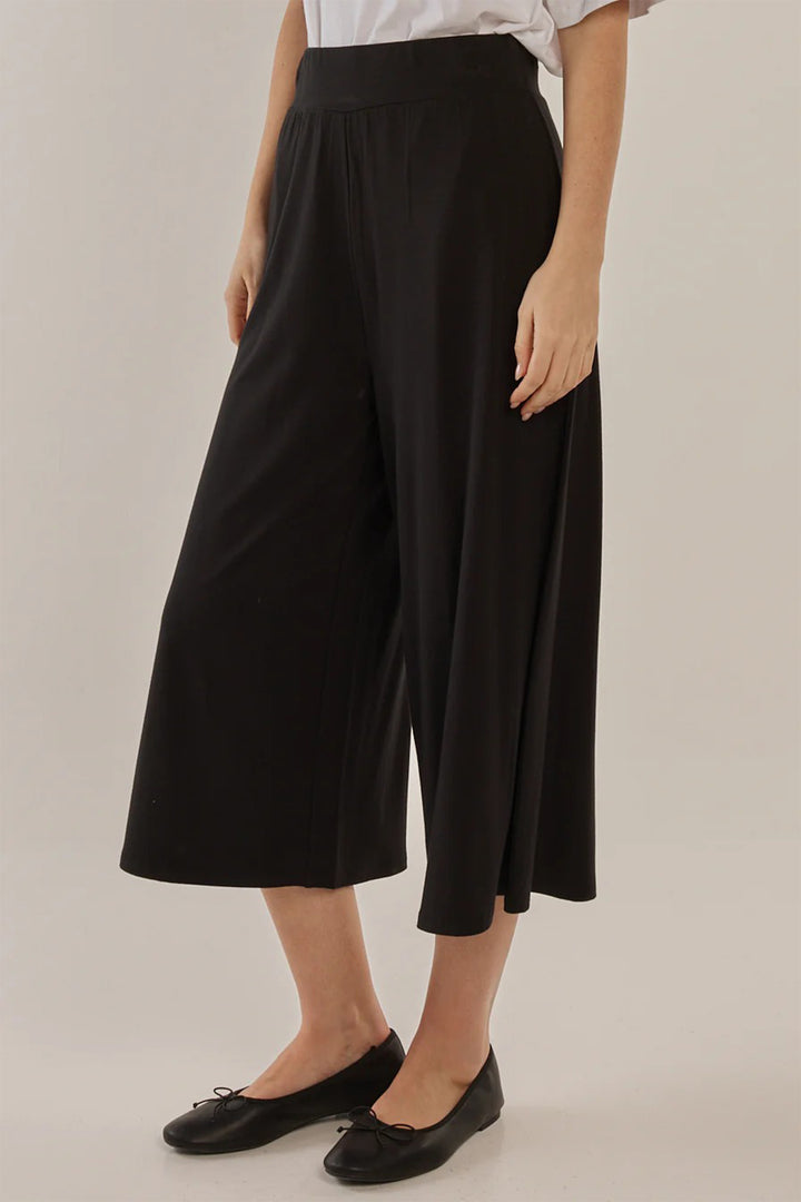 Betty Basics BB1108 Crystal Black Cropped Jogger Trousers