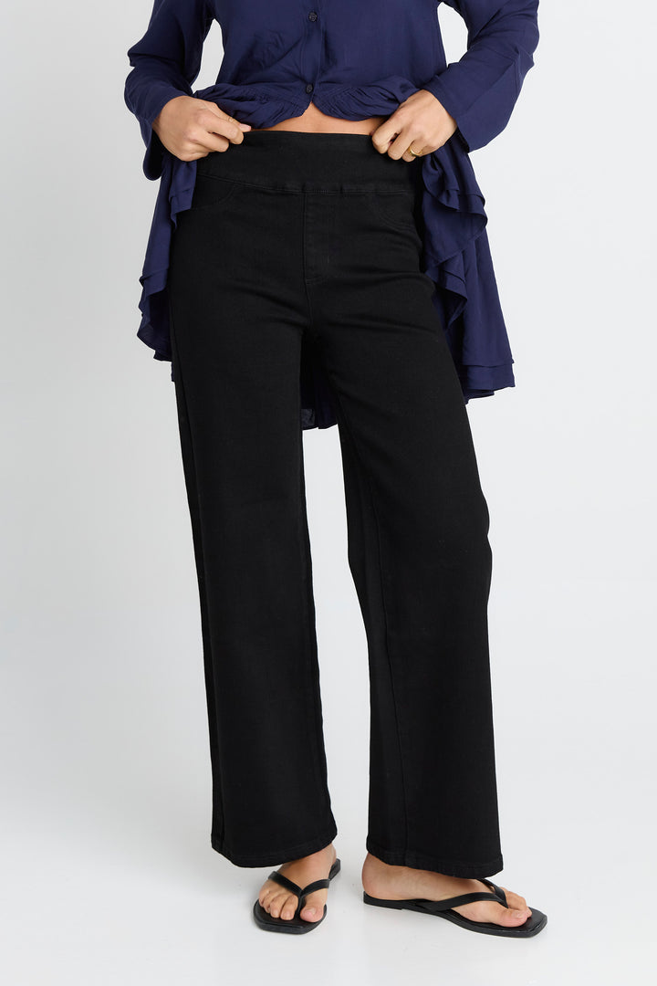 Betty Basics BB8608 black straight stretch jeans at Experience Boutique