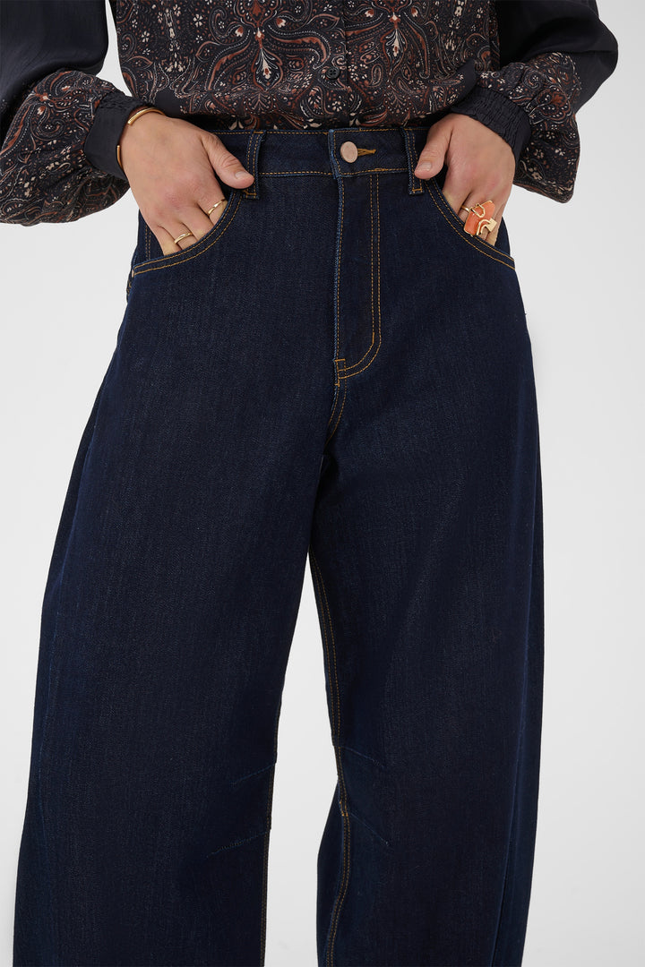 Cream Clothing CRBahren Cape Breton Rinse Blue Barrel Leg Jeans 10614217 109555, waist and pocket detail