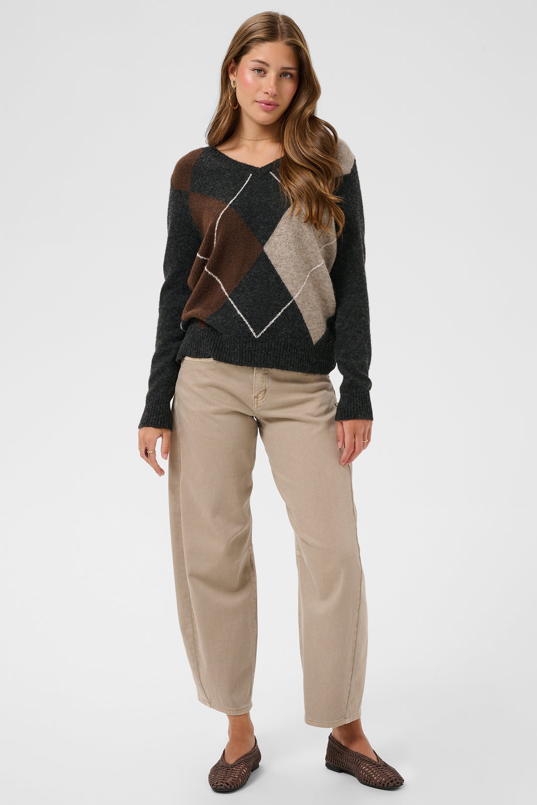 Cream Clothing CRHope Pitch Black Argyle V-Neck Jumper 10615298 100120, full length front view on model