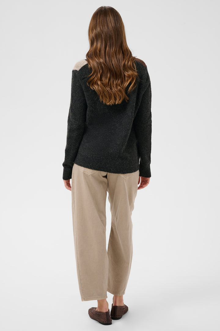 Cream Clothing CRHope Pitch Black Argyle V-Neck Jumper 10615298 100120, back view on model