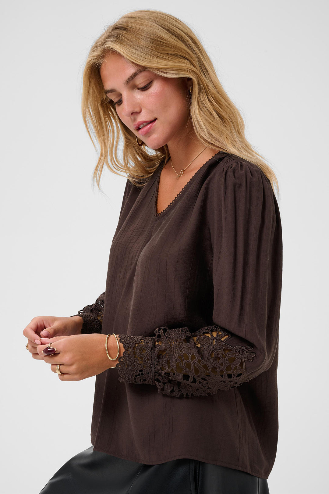 Cream Clothing CRTina Java Brown Blouse 10614427 191016, lace cuff detail on model