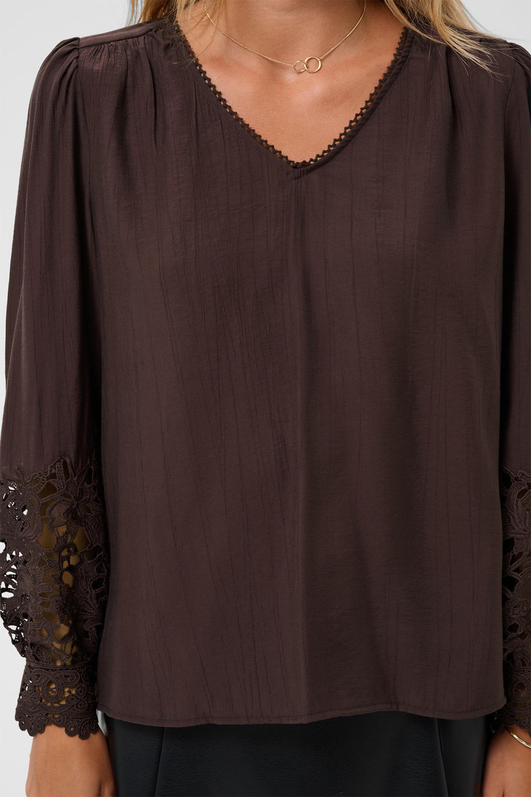 Cream Clothing CRTina Java Brown Blouse 10614427 191016, V-neck detail