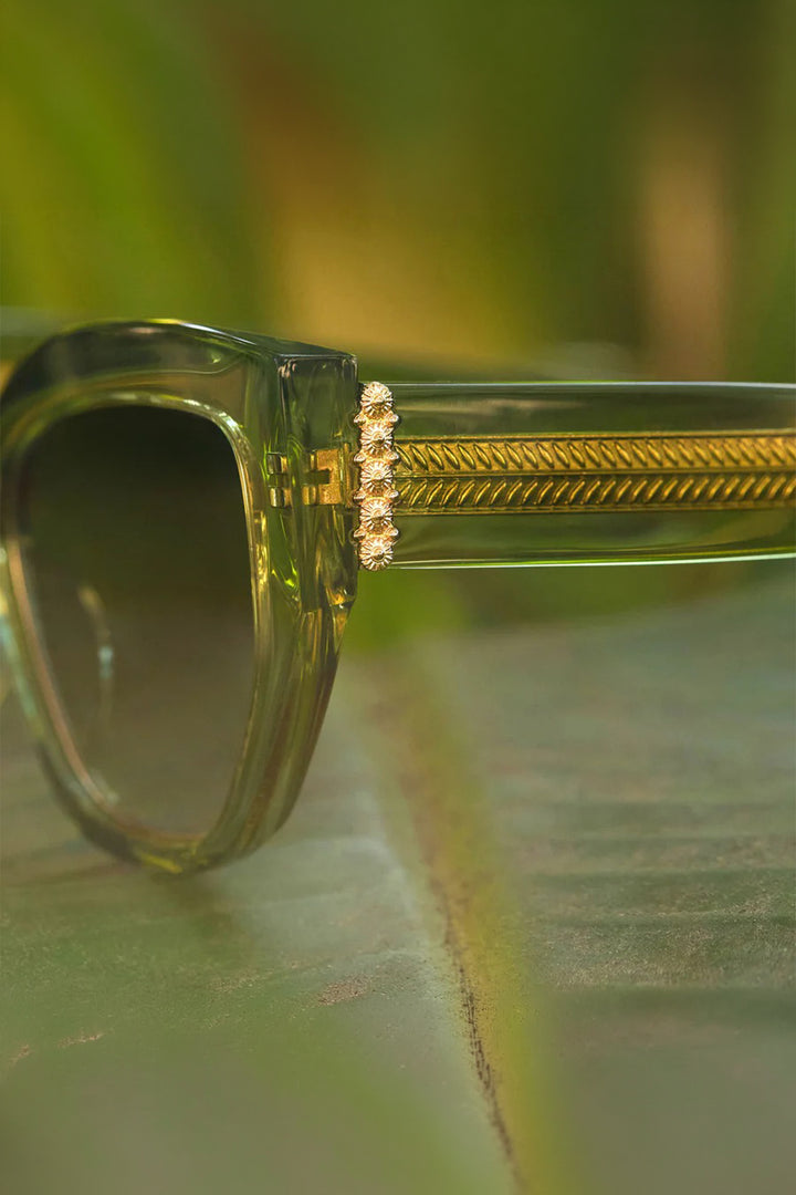 Diff The White Lotus Green Thailand Scratch-Resistant Sunglasses