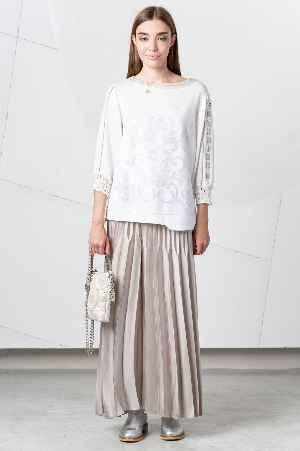 Elisa Cavaletti Sweatshirt Diamante Sleeve Detail Cream White EJP255523500 03180 - Experience Boutique