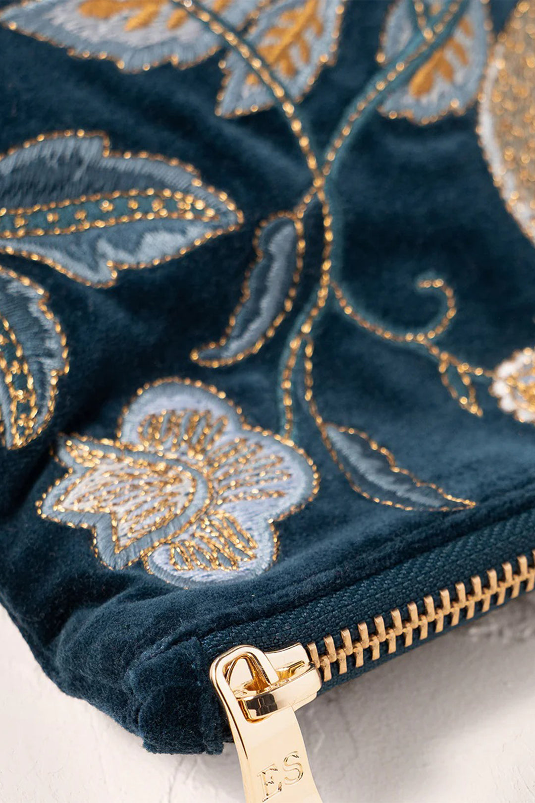 Elizabeth Scarlett Ink Blue Botanical Birds Everyday Pouch