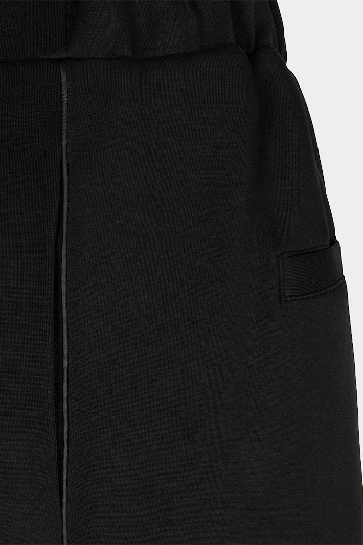 Esqualo 05505 Black Pleated Modal Trousers at Experience Boutique