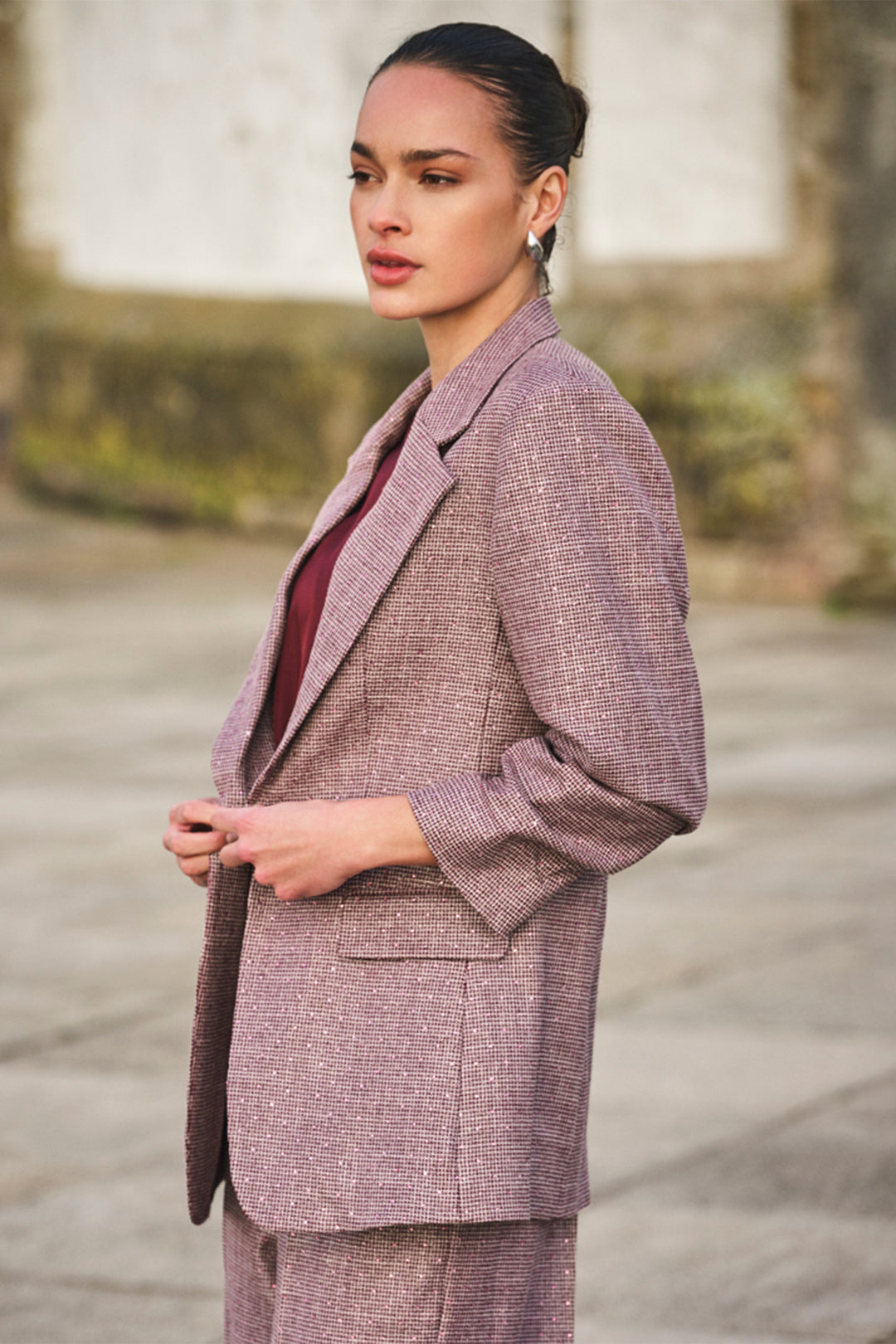Esqualo 10524 Merlot Houndstooth Pink Diamond Blazer at Experience Boutique