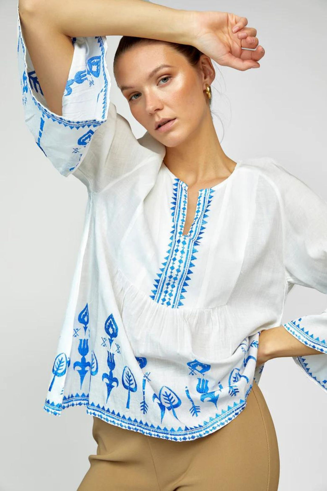 Gomaye 24774 White Blue Emboidered Top