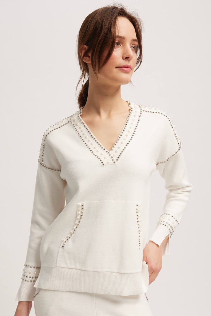 Leo & Ugo AW365 Off White Stud & Faux Pearl V-Neck Jumper - Experience Boutique