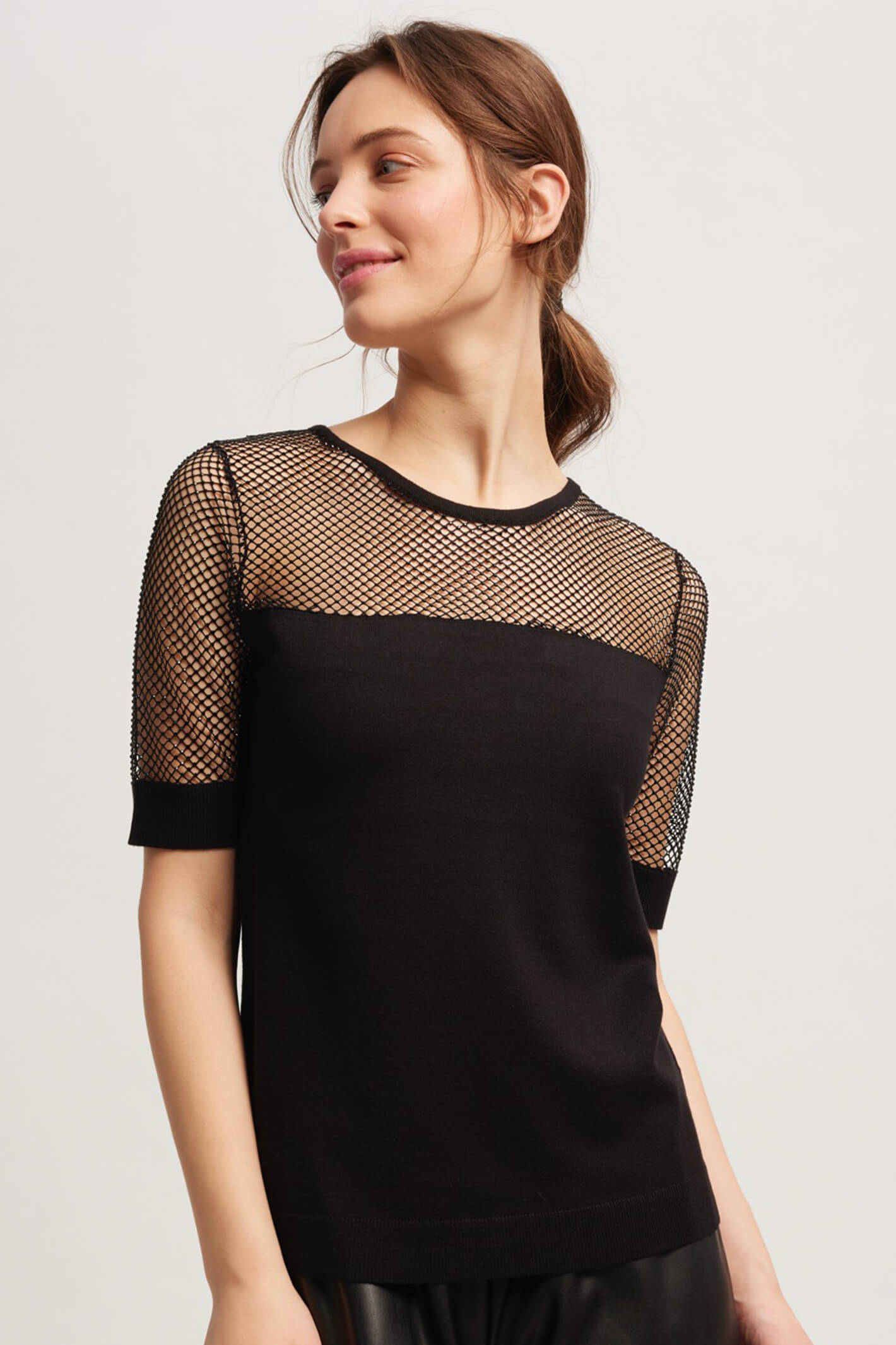 Leo Ugo NA003X Black Mesh Top Short Sleeve Jumper Experience