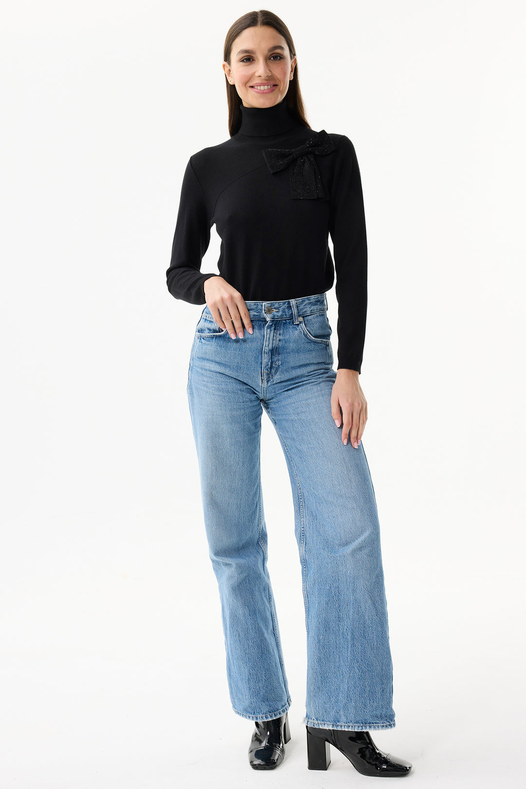 Leo & Ugo Top BW300 Black Crystal Bow Polo Neck Jumper