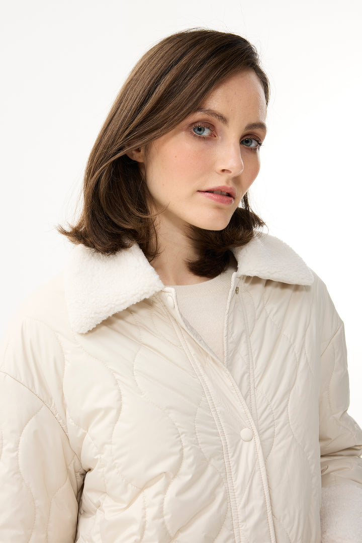Leo & Ugo Top KH961 Cream Quilted Plush Detail Jacket