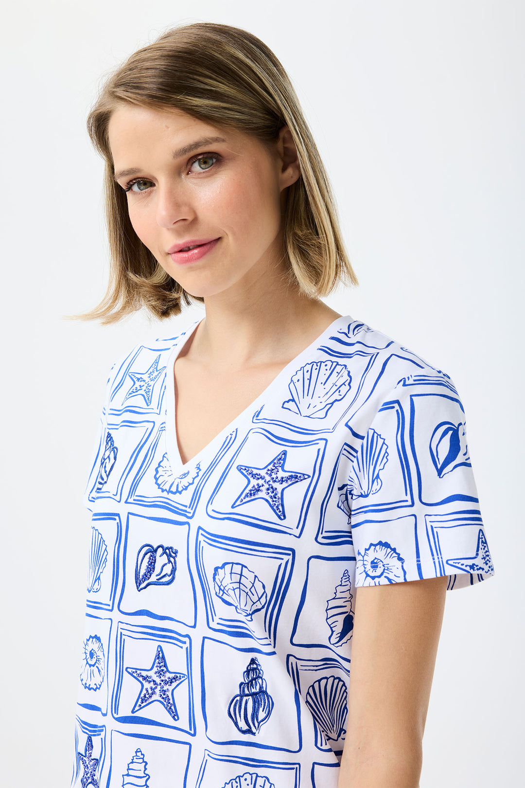 Leo & Ugo White & Blue Shell Print T-Shirt TEJ770 - Experience Boutique