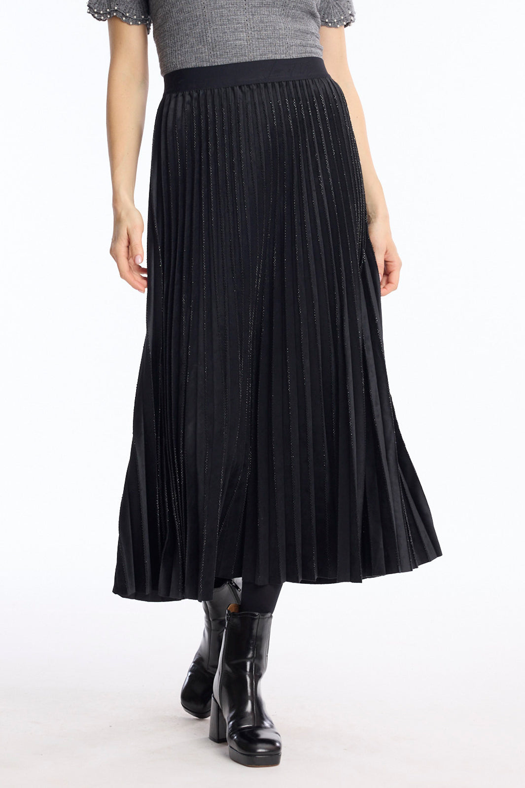Leo &amp; Ugo KHJ969 Black Pleated Midi Skirt, front view