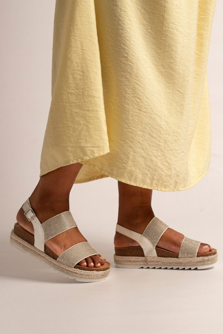 Lunar JLH549 Emery Silver Flatform Sandal