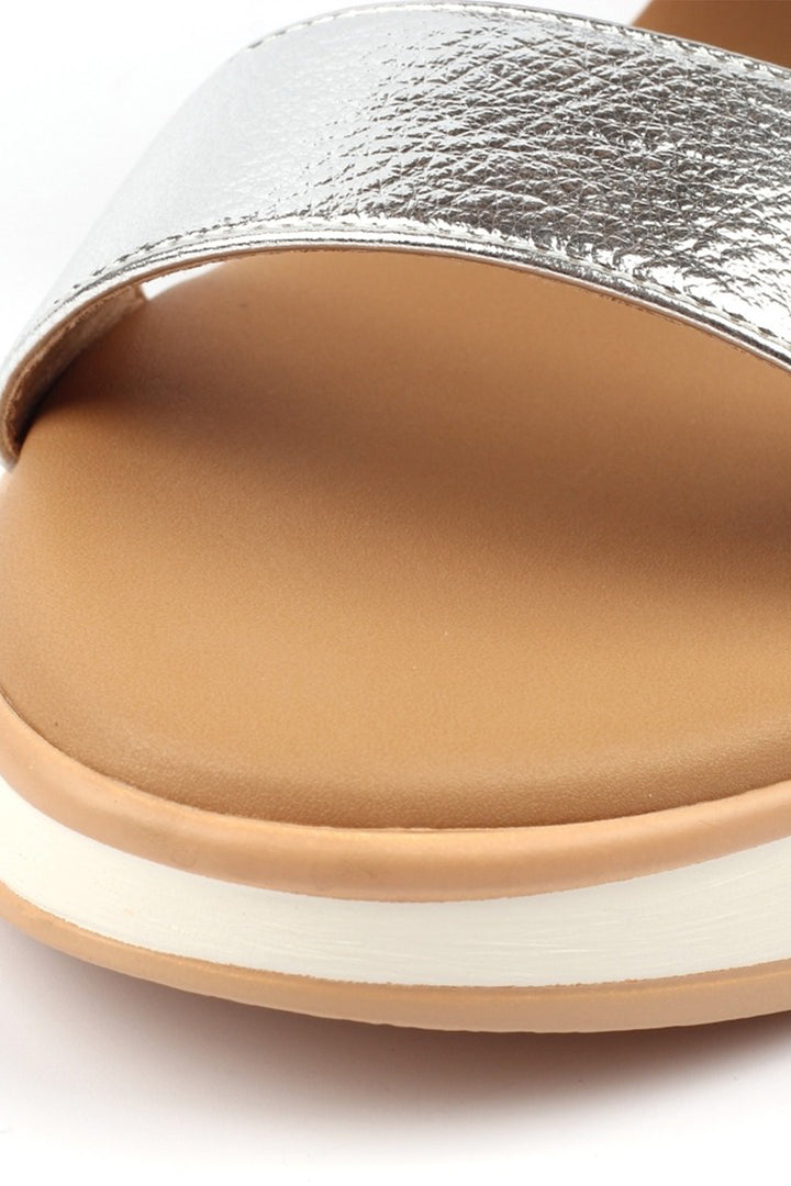 Lunar JLY250 Dion Navy Metallic Sandals