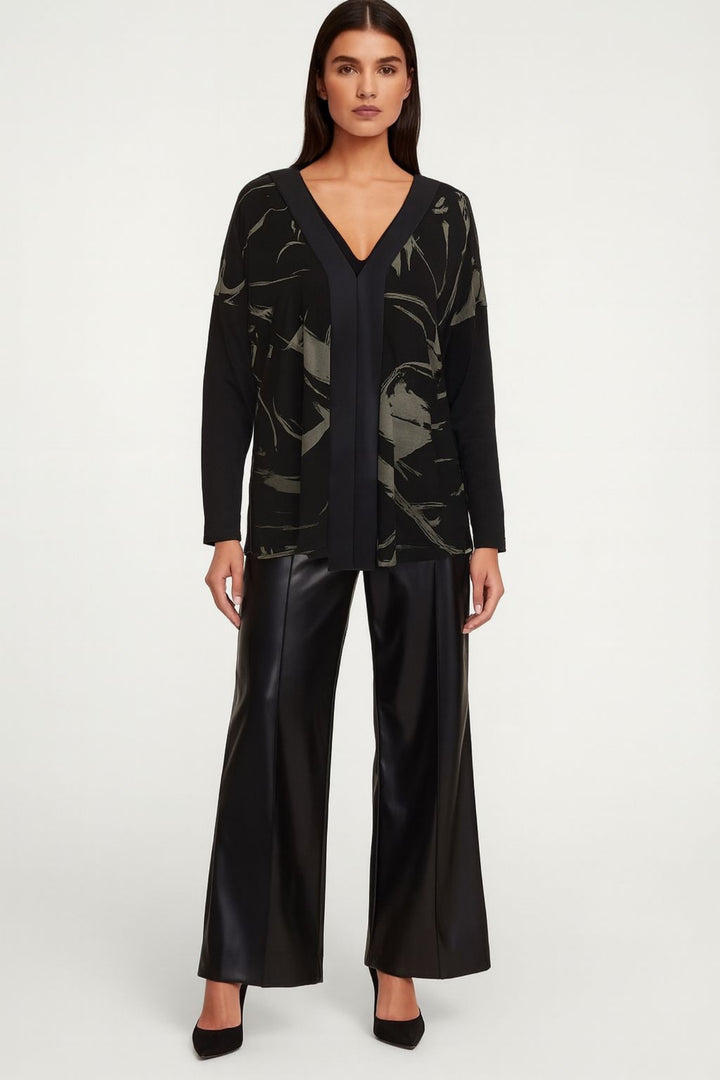 Ora ORW25103 599 Black Print V-Neck Relaxed Fit Top