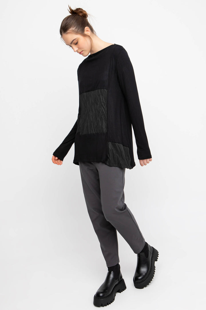 Ozai N Ku 744 049 Black Long Sleeve Crinkle Top - Experience Boutique