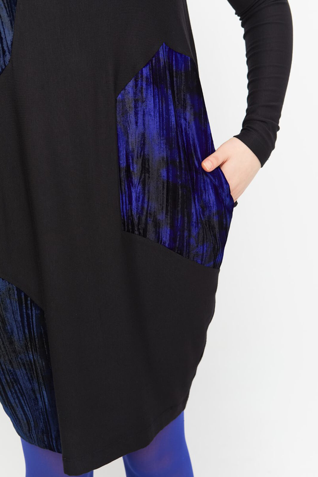 Ozai N Ku 744 111 Black & Blue Print Puff Dress - Experience Boutique