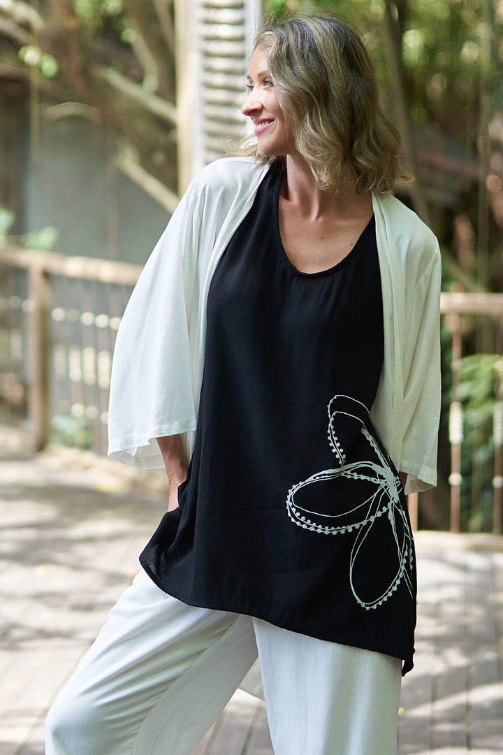 Tara Vao Laure Black White Vest Top 3082-B - Experience Boutique