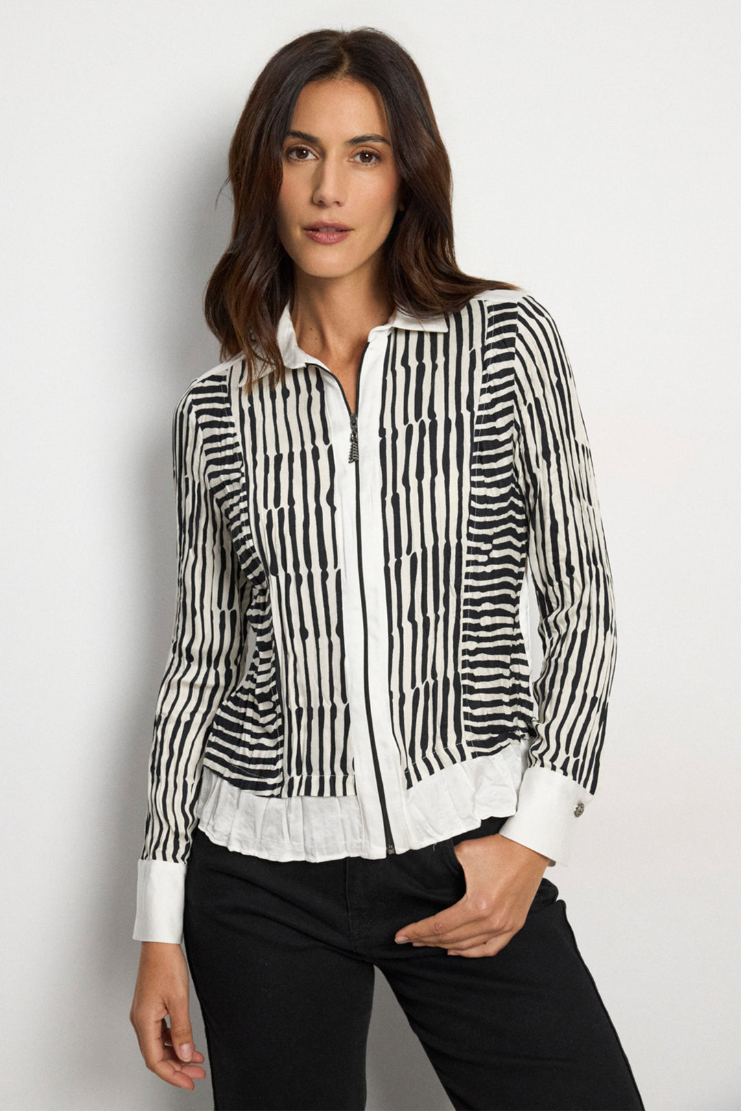 Tinta Leonila Black White Print Zip Front Shirt at Experience Boutique