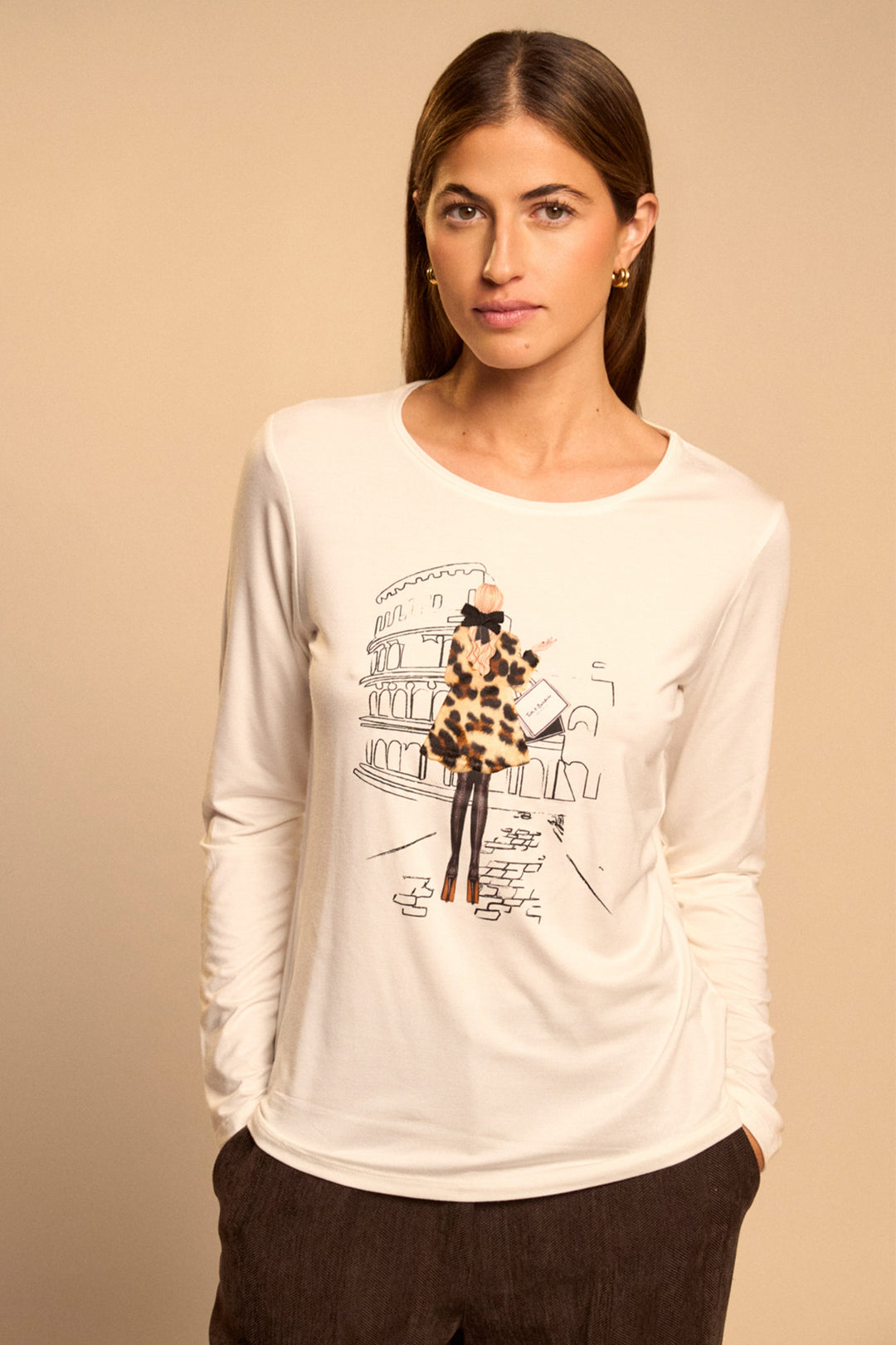 Tinta Orozco Offwhite 'Shopping In Rome' Long Sleeve T-Shirt at Experience Boutique