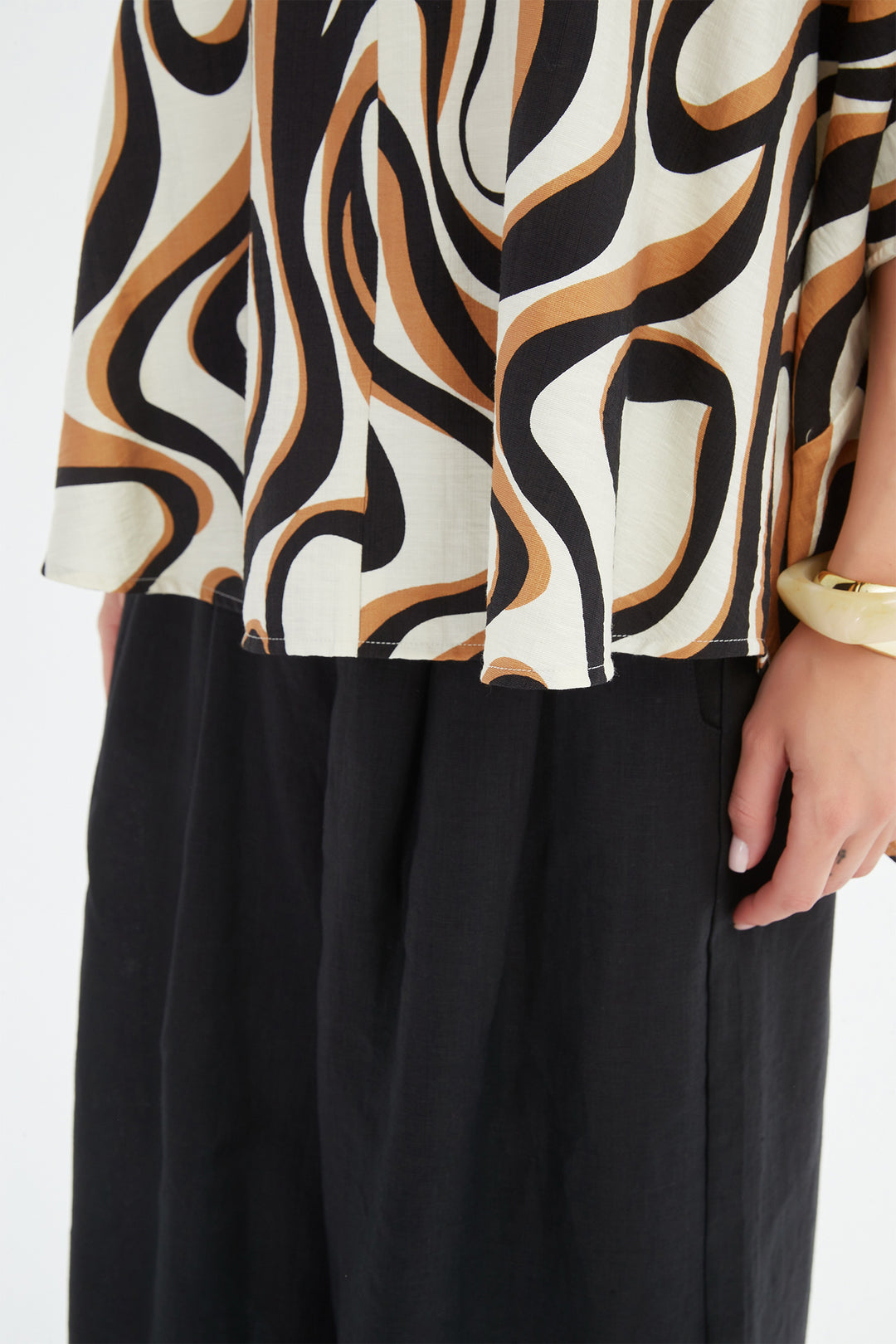 Tirelli 25A3729 Caramel Swirl Notch Neck Print Top