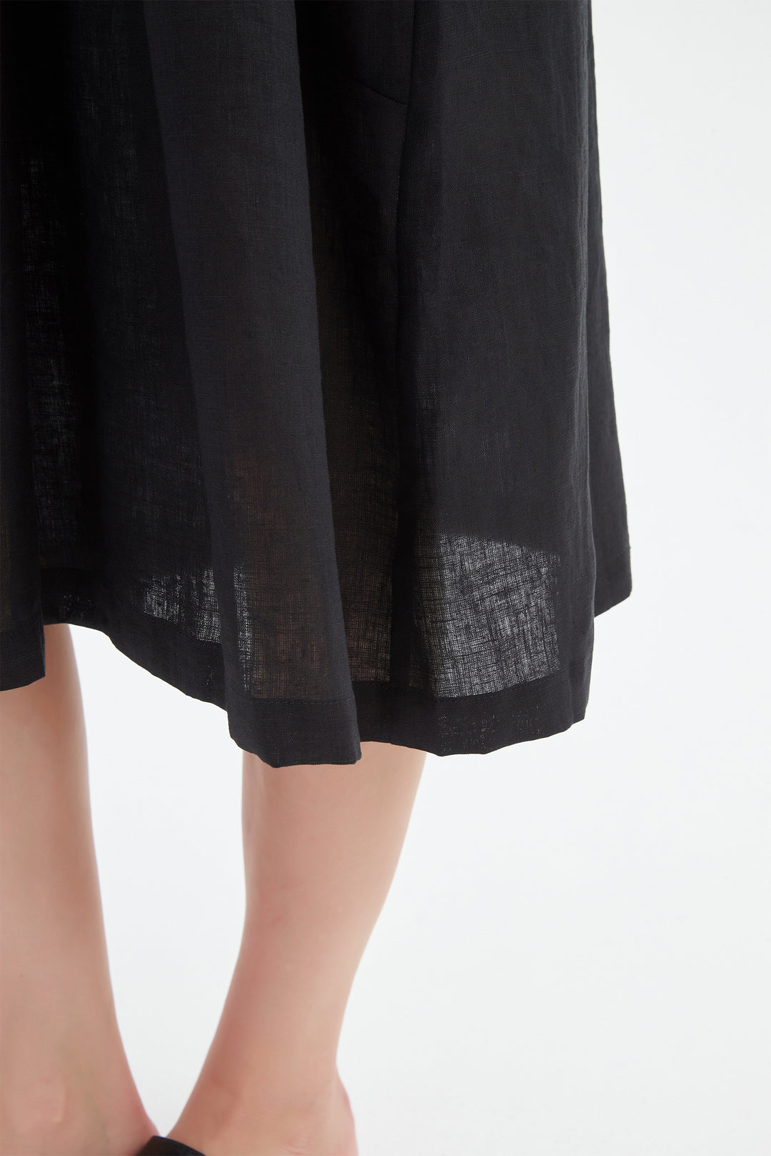 Tirelli 25D3722 Black Puff Sleeve Gather Front Linen Dress