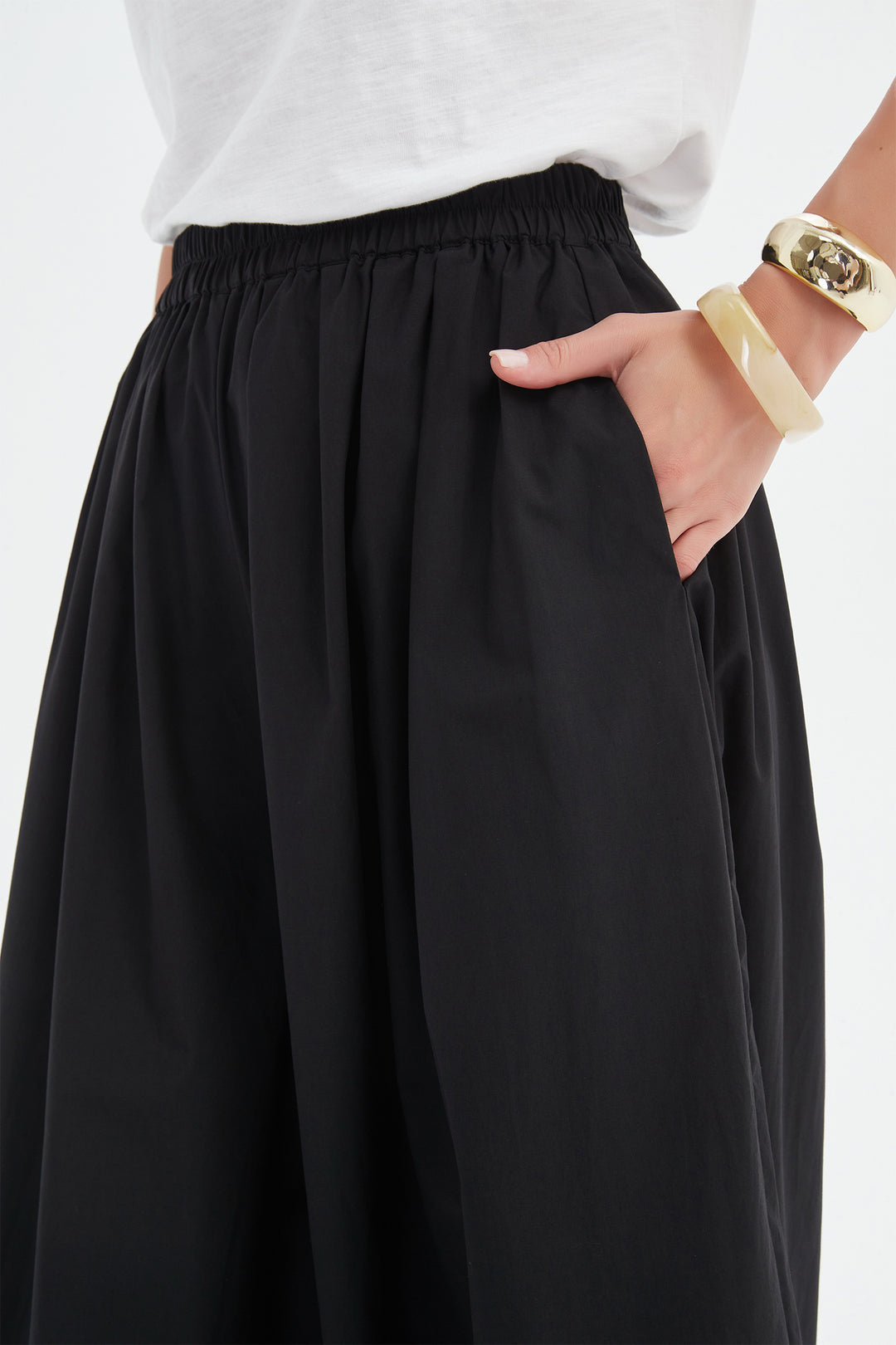 Tirelli 25P3734 Black Ruffle Cuff Easy Wide Leg Cropped Trousers