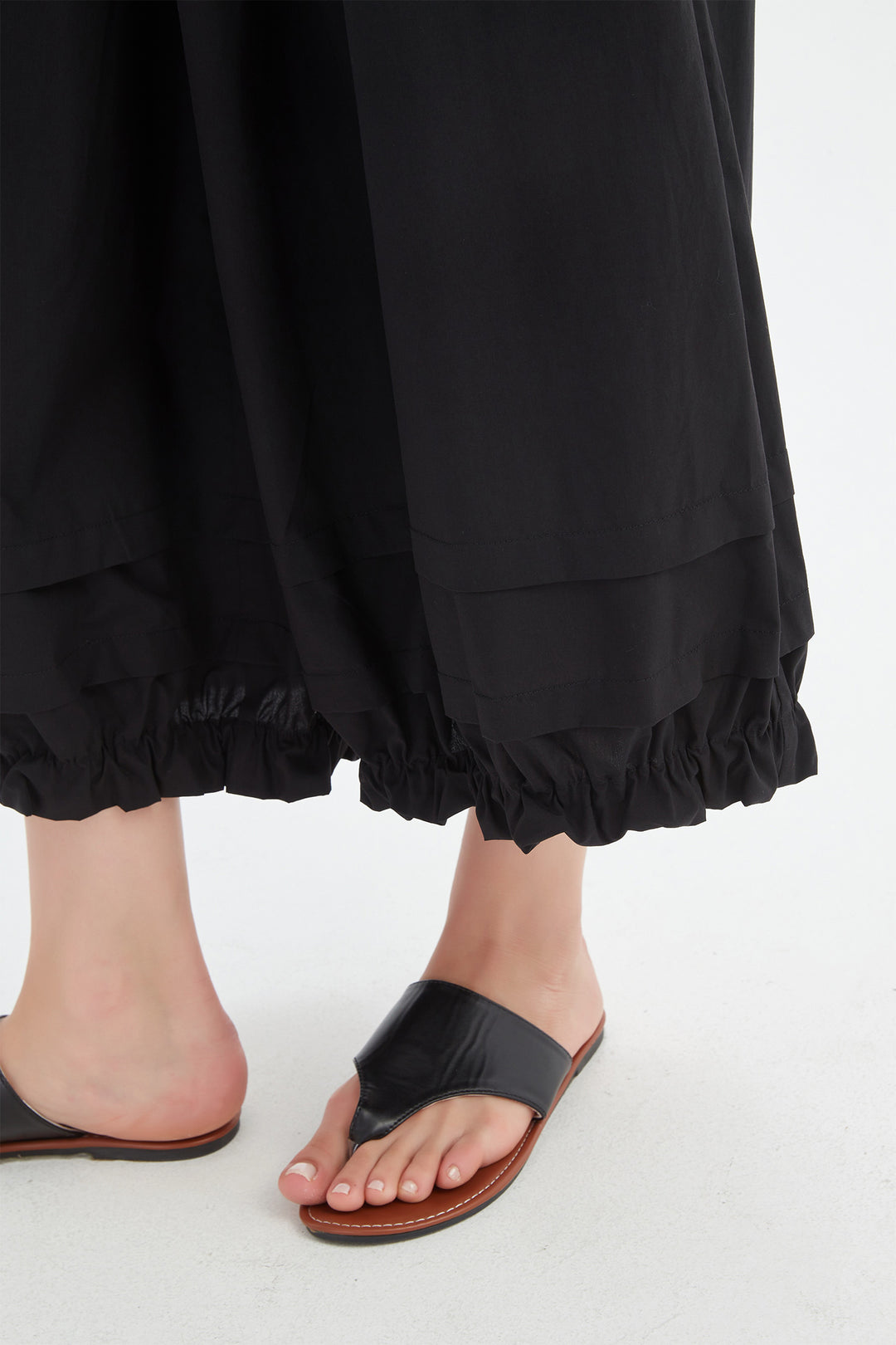 Tirelli 25P3734 Black Ruffle Cuff Easy Wide Leg Cropped Trousers