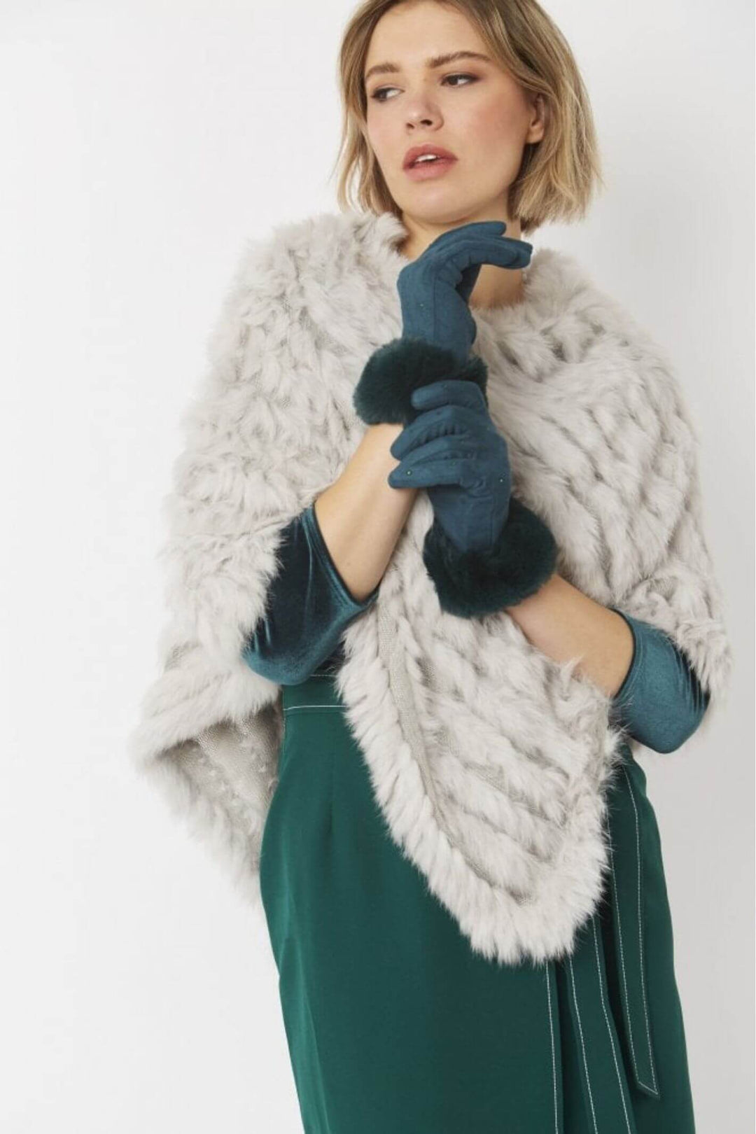 Jayley GreenFaux Suede Gloves With Faux Fur Trim