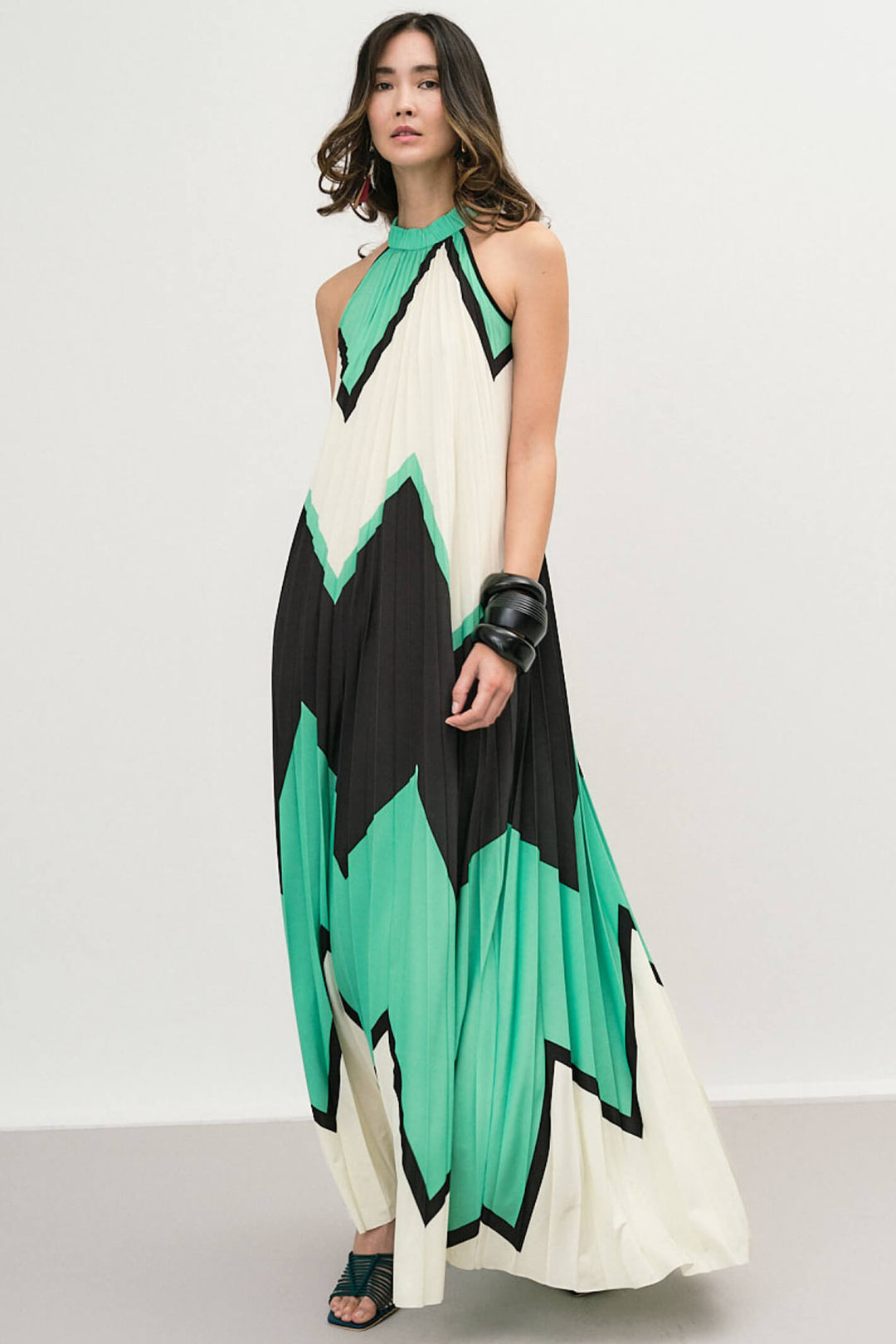 Access Fashion 3323 Green Zigzag Sleeveless Pleated Maxi Dress - Experience Boutique