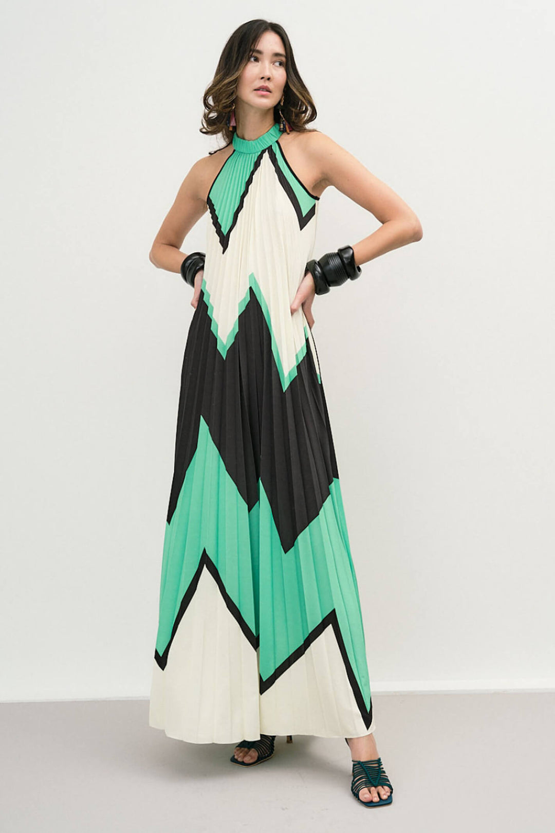 Access Fashion 3323 Green Zigzag Sleeveless Pleated Maxi Dress - Experience Boutique